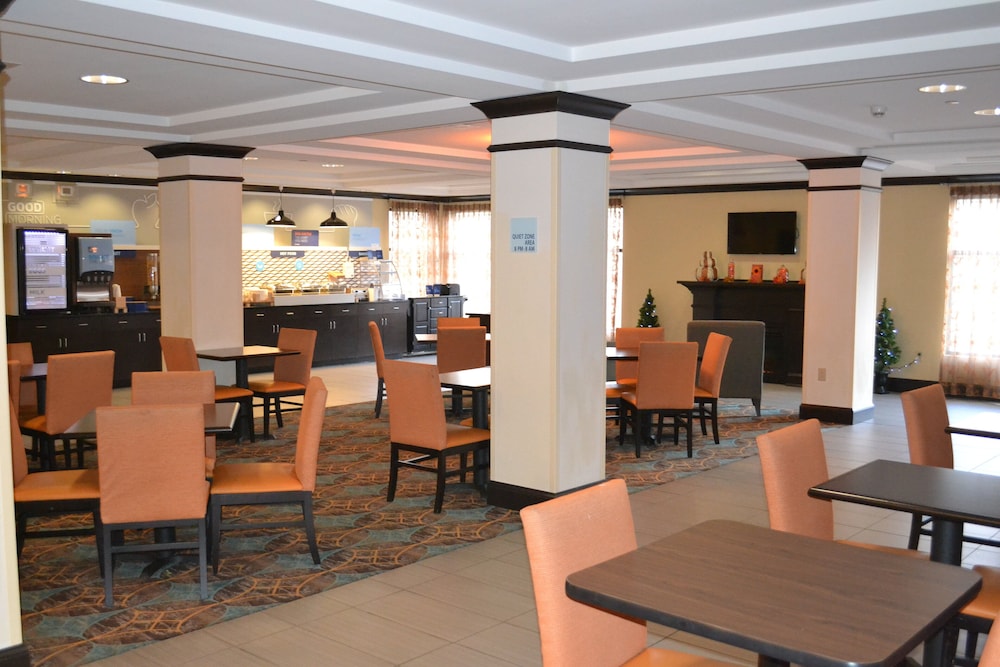 Holiday Inn Express Hotel & Suites Selinsgrove by IHG - photo 24