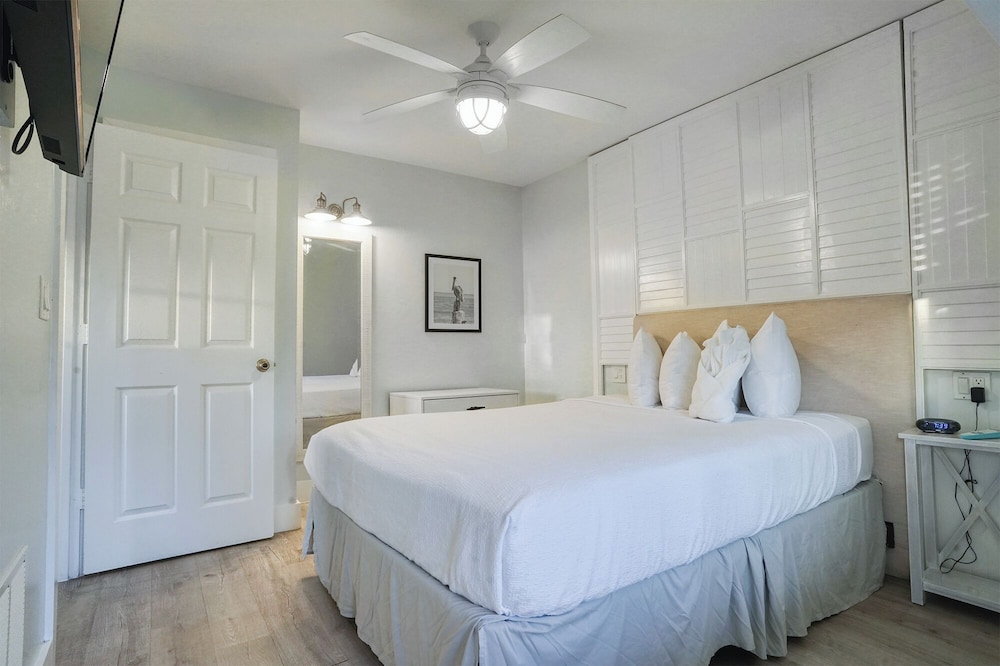 Lighthouse Resort Inn & Suites - photo 20