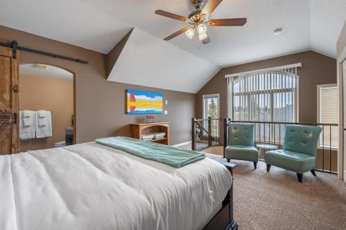 Prairie Oasis I Sleeps 16 l BBQ & Patio l Smart TV — Sylvan Lake — photo 4