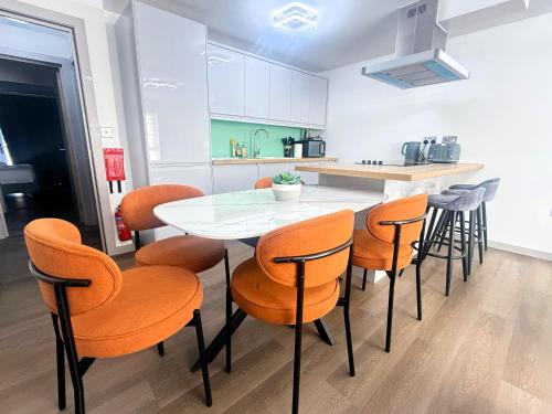 Horizon House Luxury 2 Bedroom Ground floor flat Parking WiFi Netflix — 4-Star Luxury Hotel in Oxford, United Kingdom