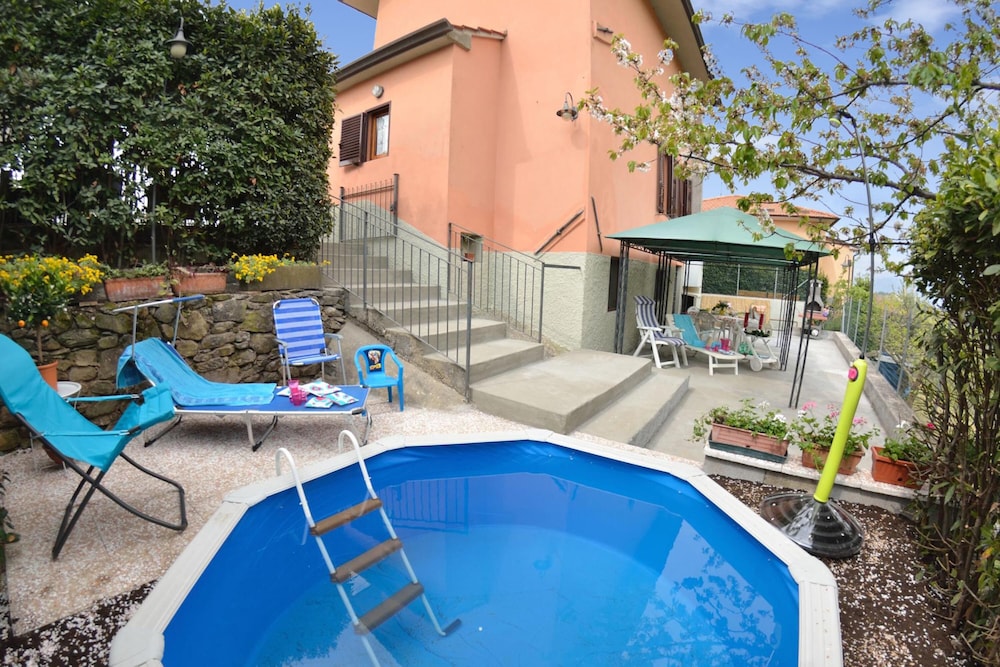 Casale Geniva — 4-Star Luxury Hotel in Massarosa, Italy