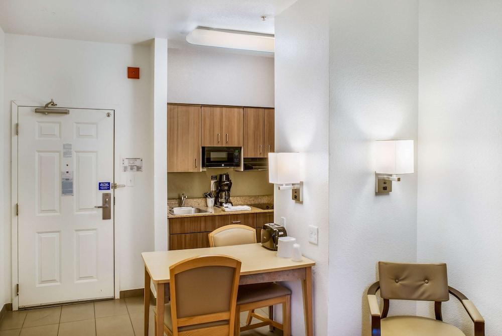 Quality Inn Fishers Indianapolis - photo 16