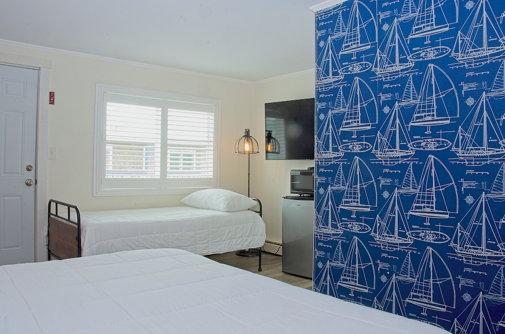 Vineyard Harbor Motel Private Beach - photo 156