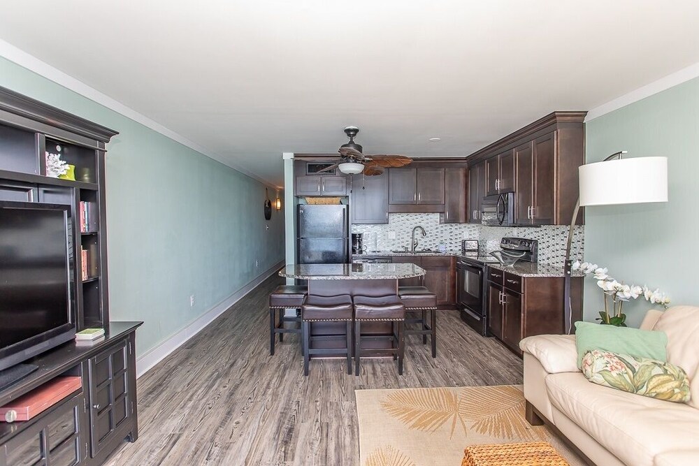 Royal Garden Resort 903 2 Bedroom Condo by RedAwning - photo 6
