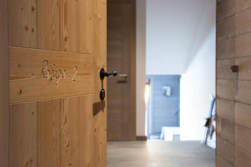 Le Refuge 2 Spa access Close to ski lift — 5-Star Luxury Hotel in Basse-Nendaz, Switzerland