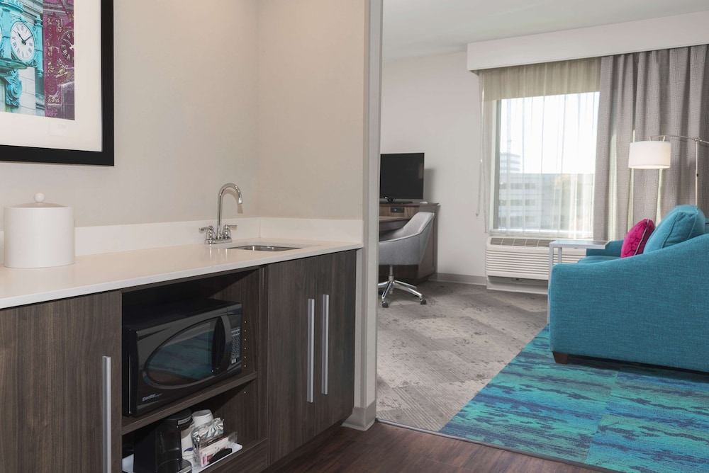 Hampton Inn & Suites Chicago Schaumburg - photo 10