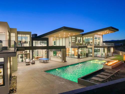 Copper Rock 3653 Private Pool Hot Tub Basketball Court in ground trampoline and more in Hurricane, United States