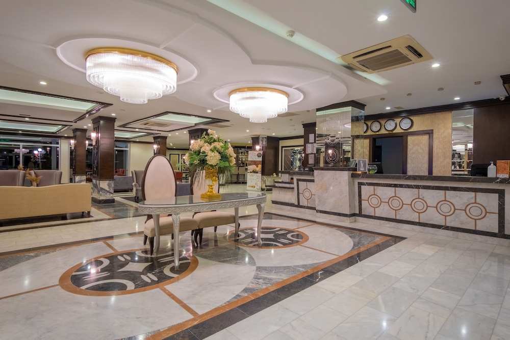 Le Monde Beach Resort & Spa in Dikili, Turkey