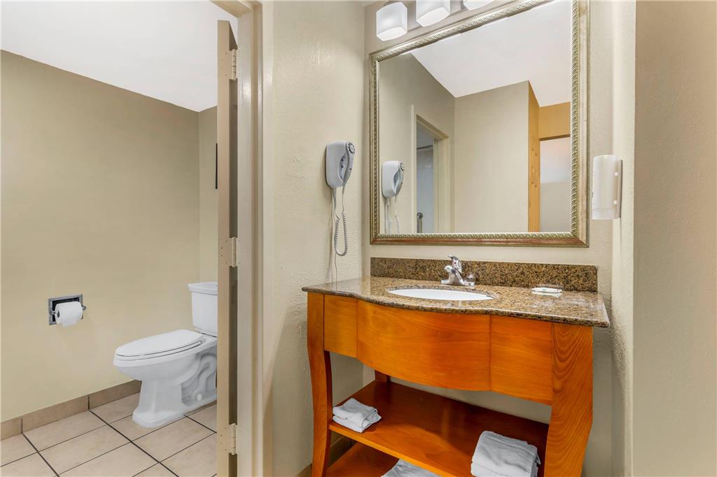 Quality Inn Lumberton North - photo 16