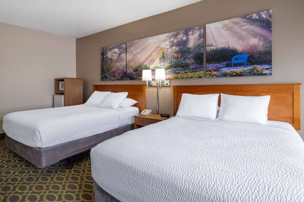Days Inn & Suites by Wyndham Madison - photo 21