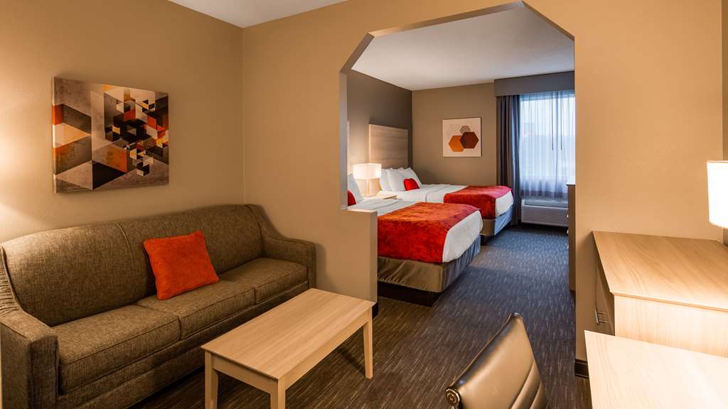 Best Western Plus New Cumberland Inn & Suites - photo 24