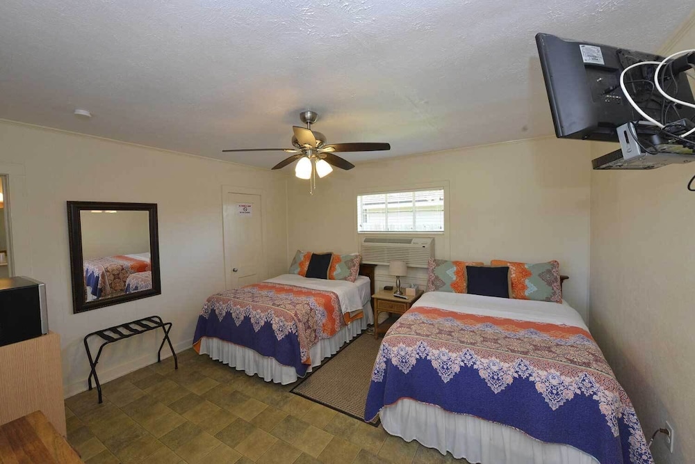 Shiner Country Inn - photo 15