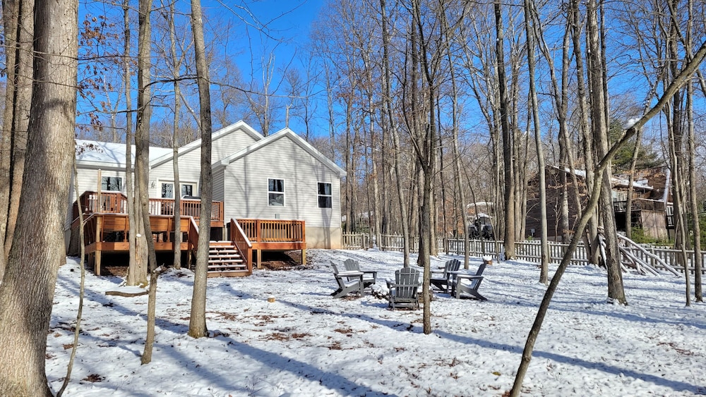 The Hideaway House — 4-Star Luxury Hotel in Swanton, United States
