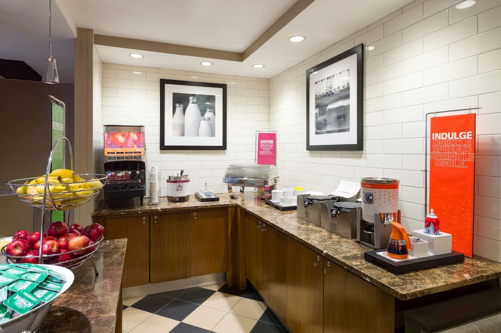Hampton Inn Manhattan Chelsea - photo 23