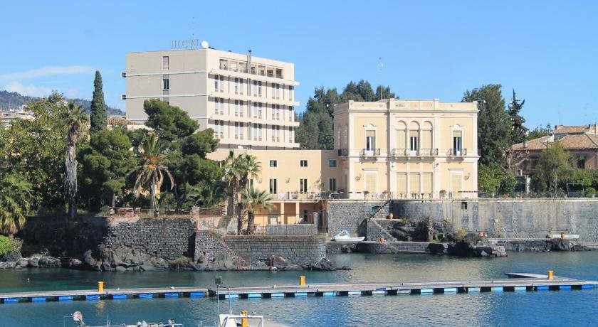 Meditur Hotel Ognina Catania — hotel in Catania