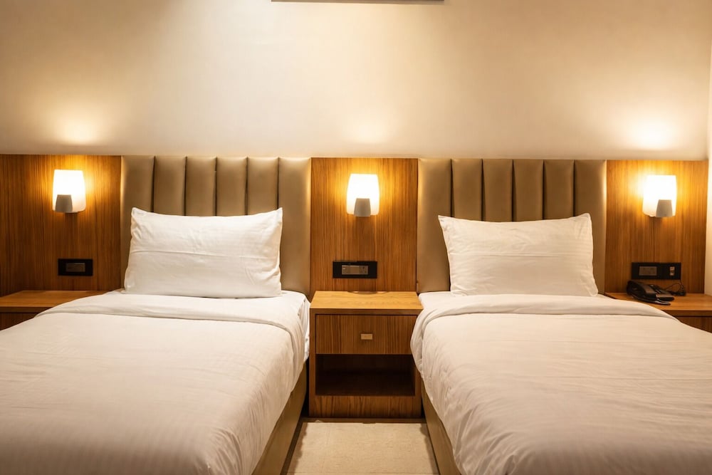 Hotel Rs - last minute hotel in Agra