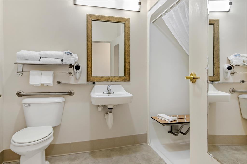 Best Western Brookfield - photo 40