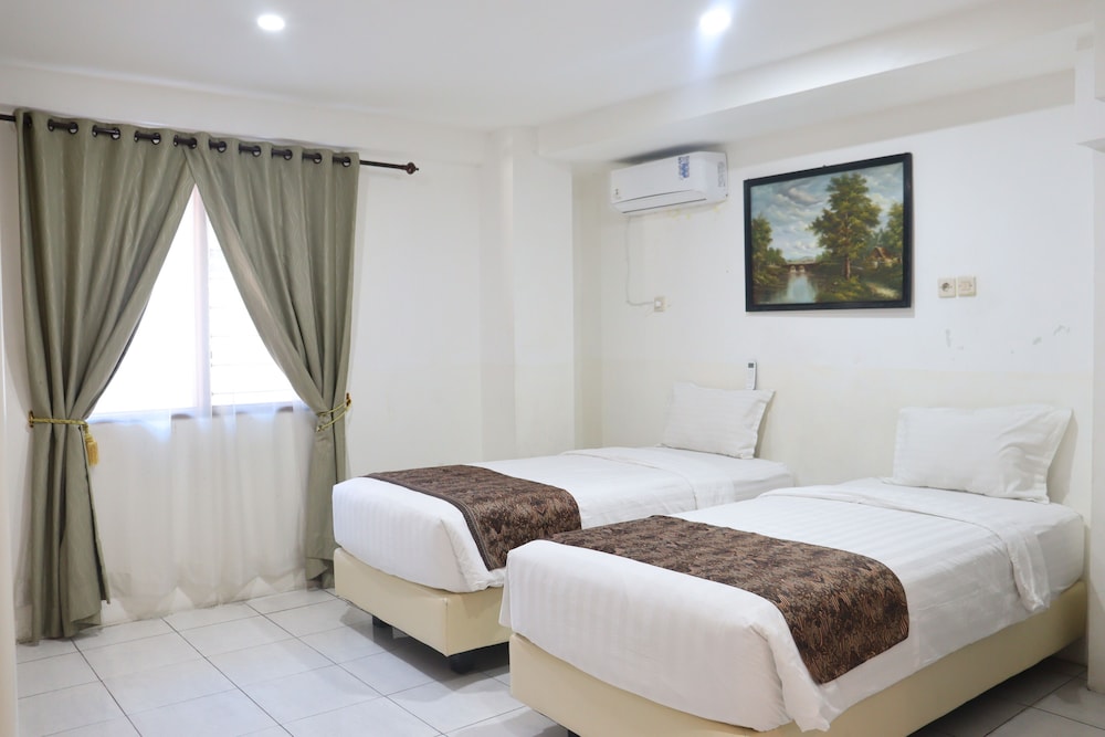 Netral Hotel - carbon neutral hotel in Jombang