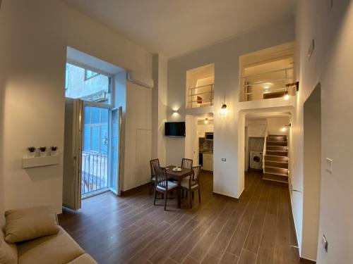 Silvi's House — 4-Star Luxury Hotel in Naples, Italy