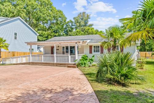 Charming 3 bedroom house in Wilmington with WiFi AC — 4-Star Luxury Hotel in Wilmington, United States