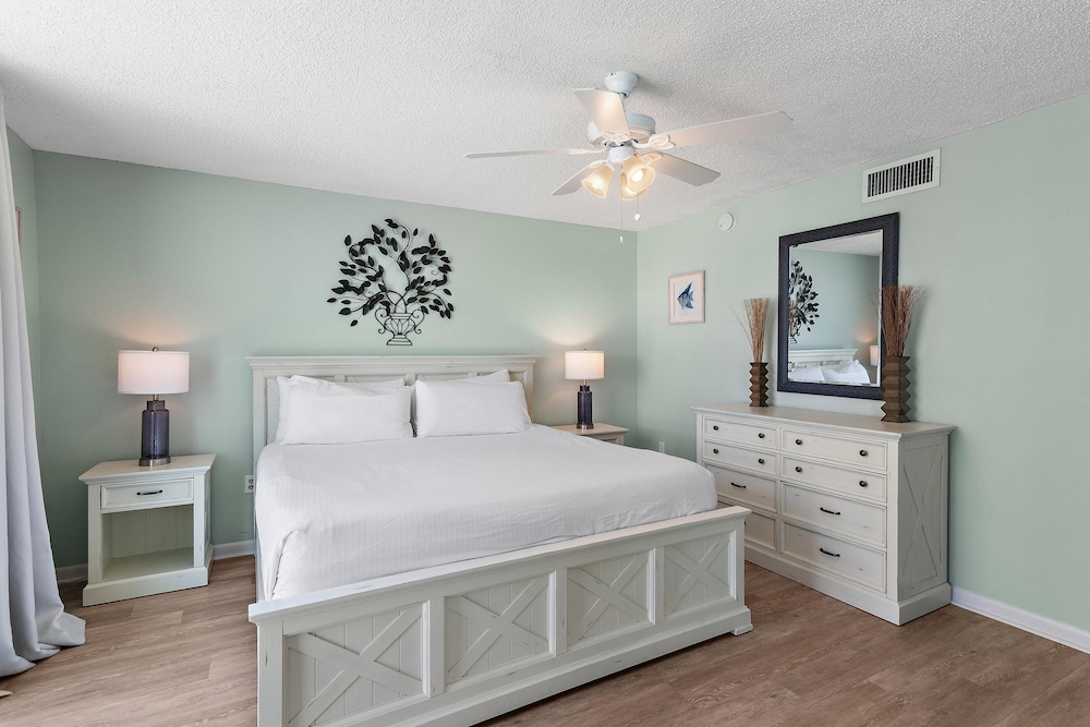 Shoreline Towers 1085 - photo 19
