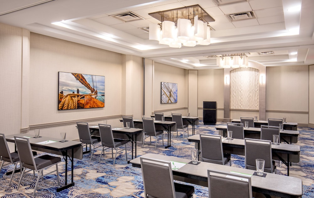 Holiday Inn Newport News Hampton by IHG - photo 32