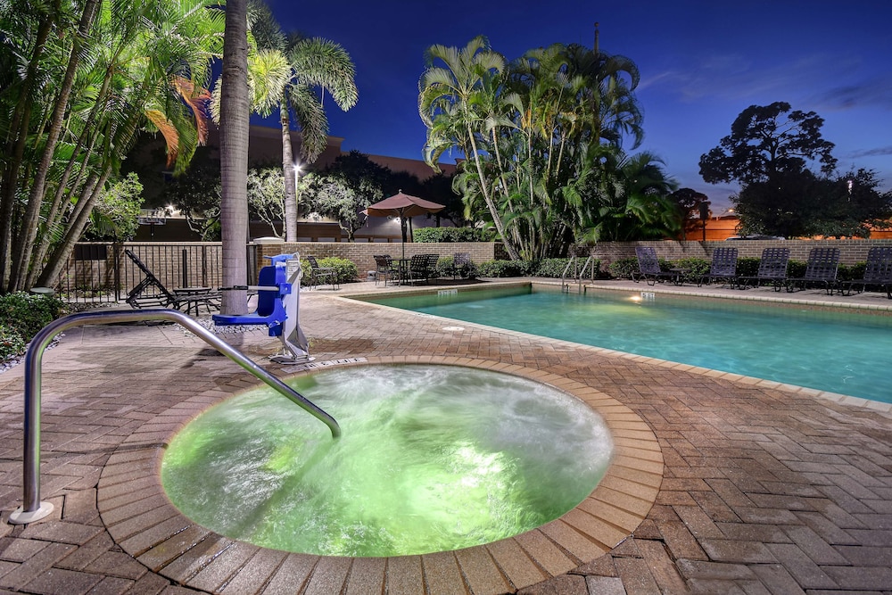 Hilton Garden Inn Ft Myers - photo 26