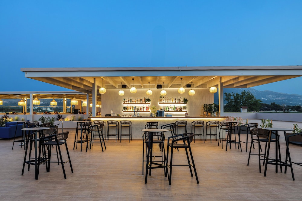 מזון ומשקאות