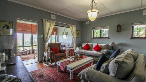 Dinen House — 4-Star Luxury Hotel in Margate, South Africa