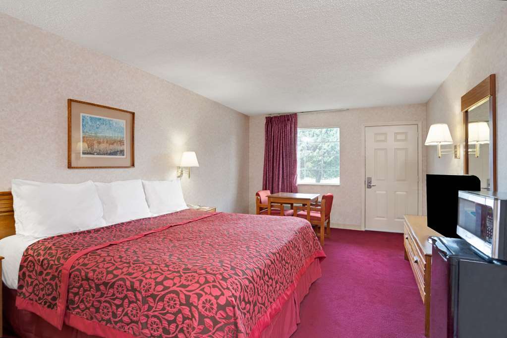 Days Inn by Wyndham Joelton Nashville - photo 10