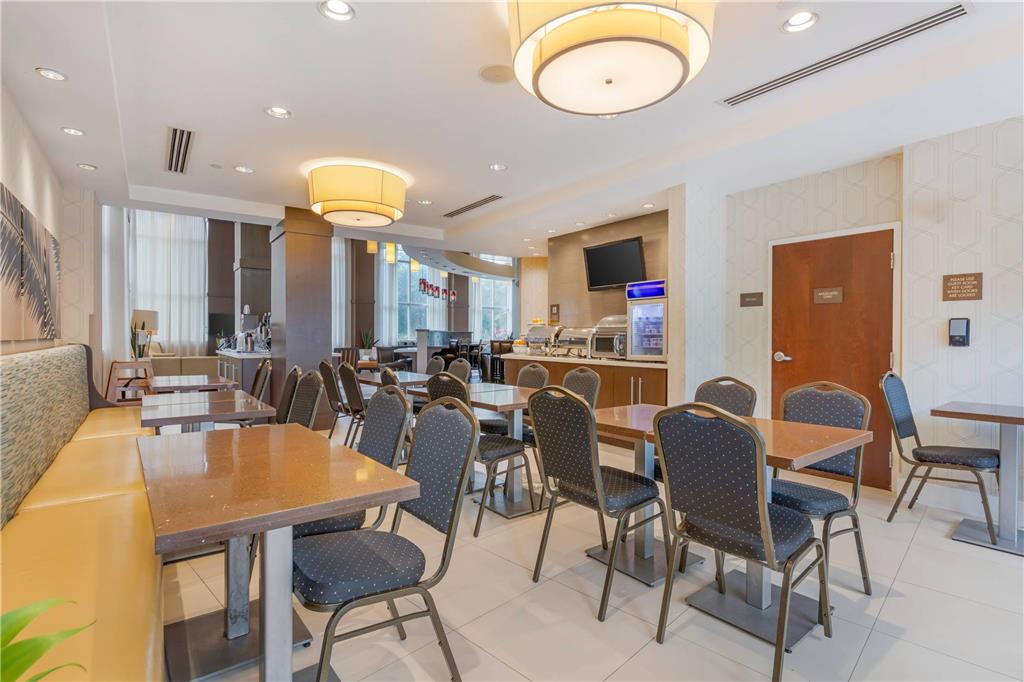 Comfort Suites Miami Airport North - photo 67