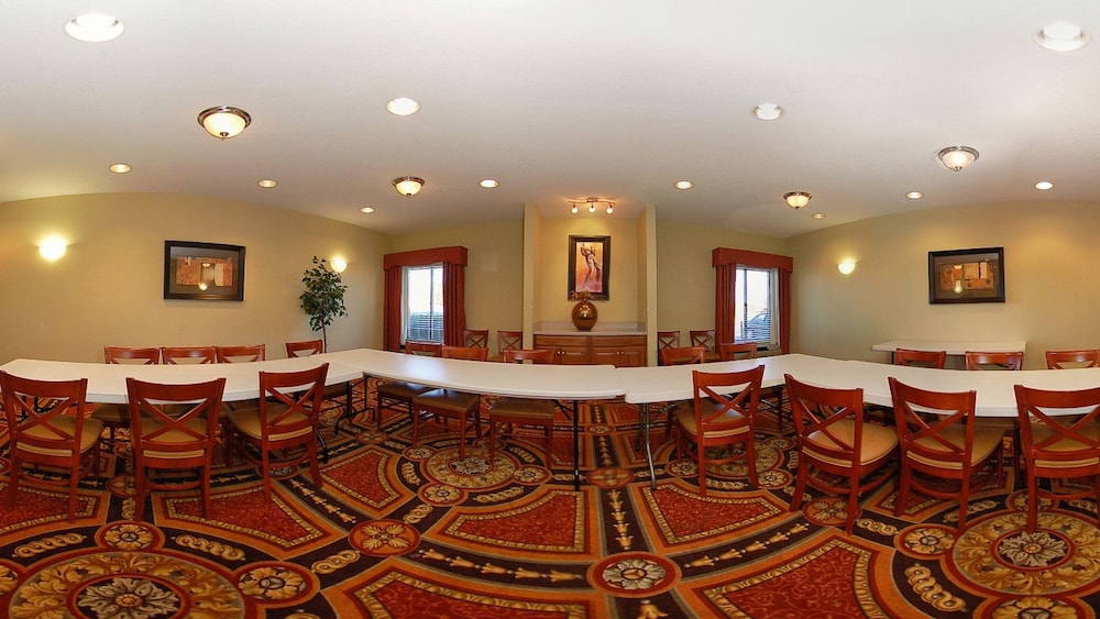 Holiday Inn Express Corydon by IHG - photo 48