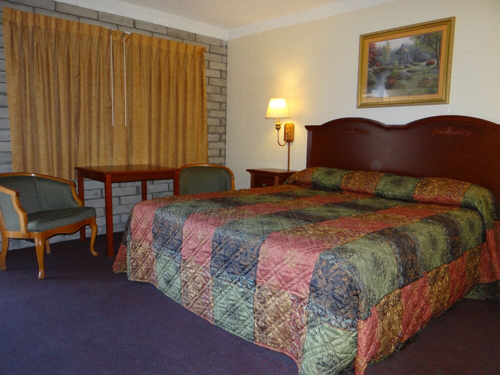 Economy Inn Corning - photo 6