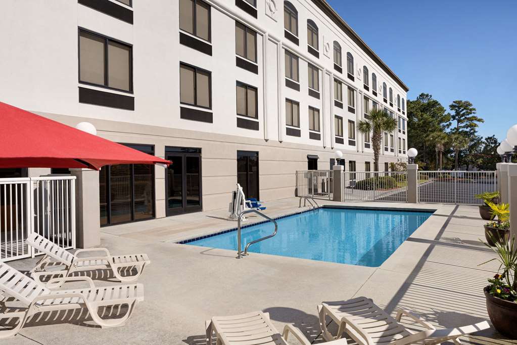 Wingate by Wyndham Wilmington - photo 8