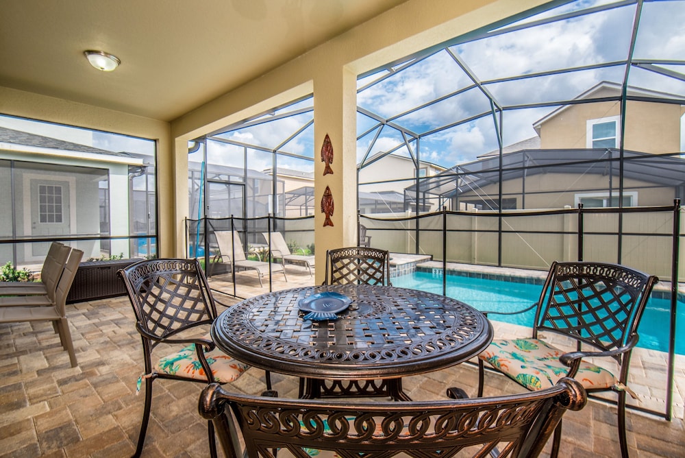 Amazing 6 Bedroom 5 Bathroom Solara Resort Villa - photo 44