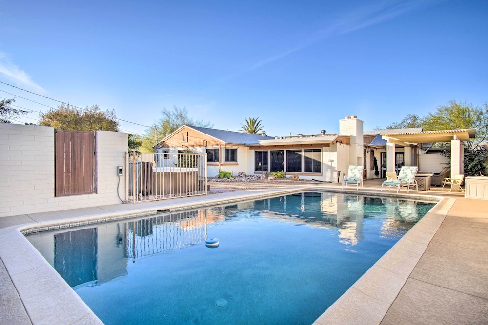 Tucson House with Private Pool 5 Mi to Downtown — 4-Star Luxury Hotel in Tucson, United States