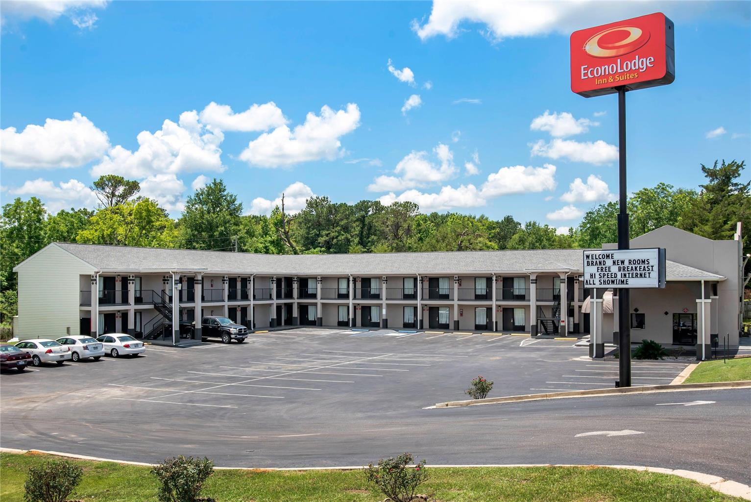 Econo Lodge Inn & Suites Evergreen in Evergreen, United States