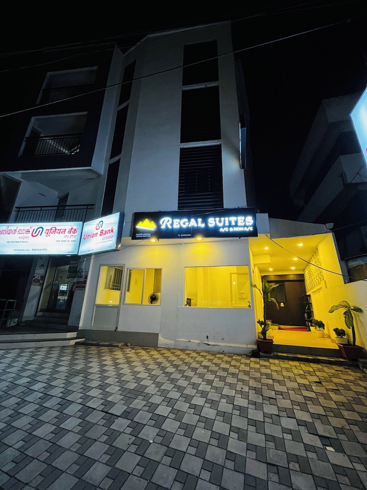 Regal Suites