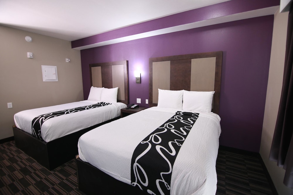 Home Inn and Suites - photo 20