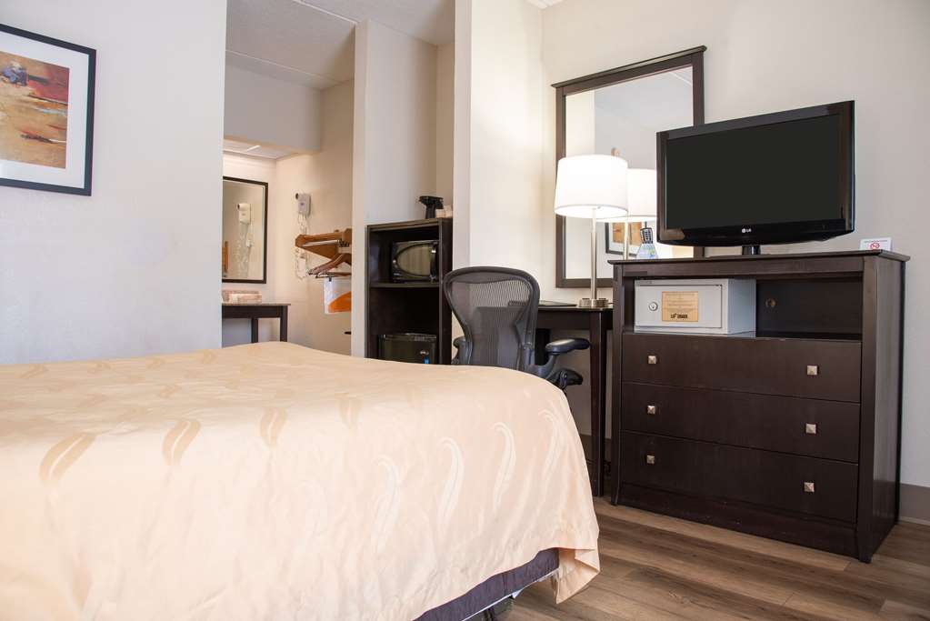 Quality Inn & Suites Aiken East - photo 9