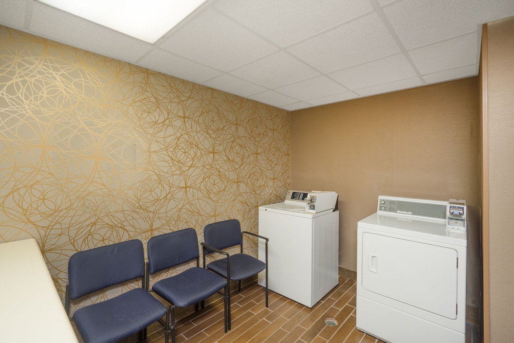 Hampton Inn Jonesboro - photo 50