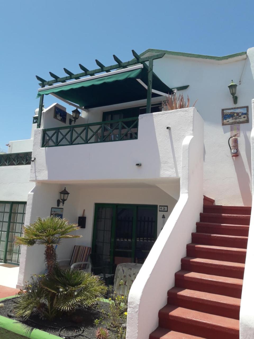 Vivienda Vacacional Casa Mar y Volcan Vista mar Piscina Playa 5 min Wifi — 4-Star Luxury Hotel in Puerto Del Carmen, Spain