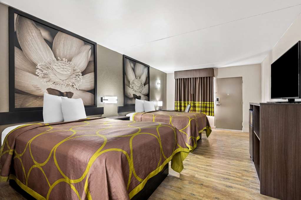 Super 8 by Wyndham Garysburg Roanoke Rapids - photo 18