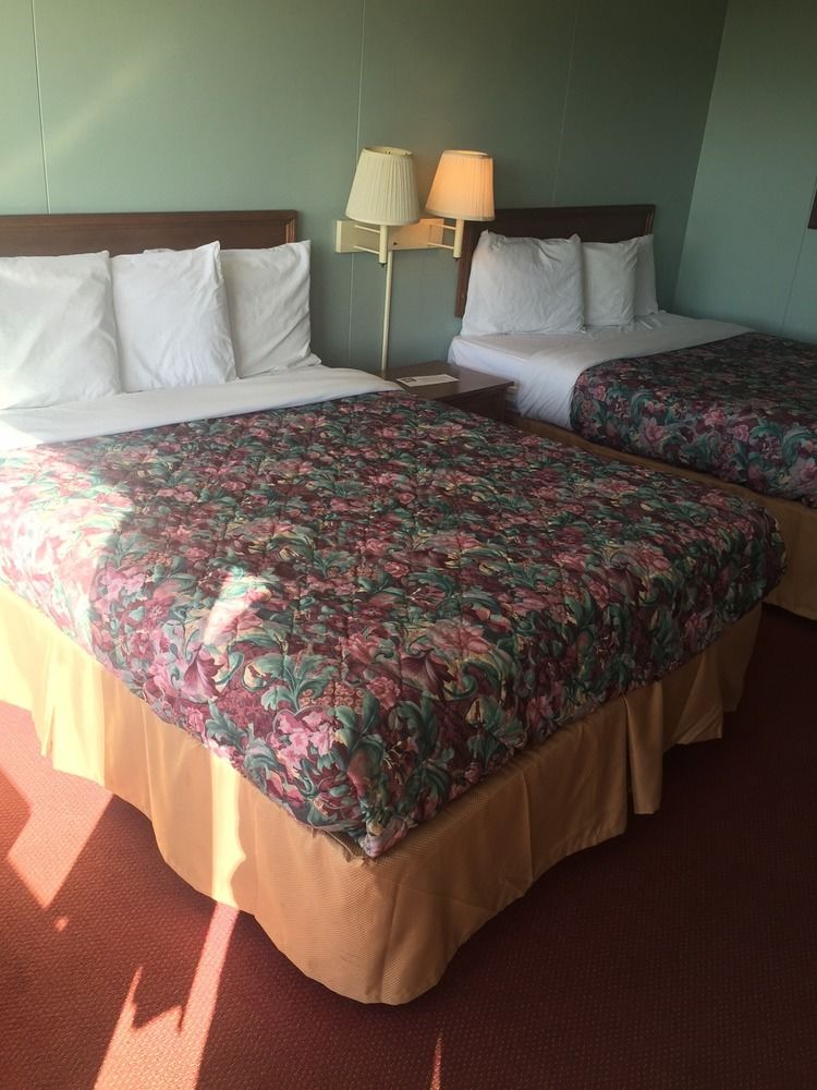 Greenbrier Inn - photo 32