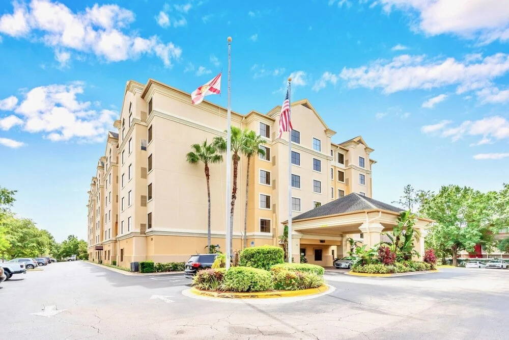 1BR King Suite with Shared Pool hot tub Orlando — 4-Star Luxury Hotel in Orlando, United States