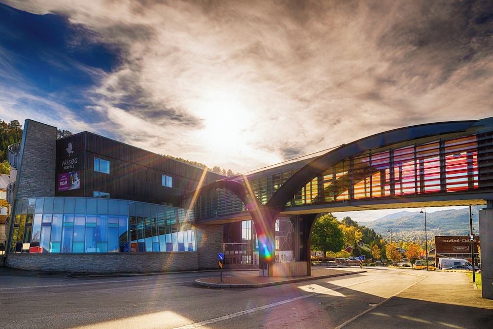 Frich s Hotel Surnadal — 4-Star Luxury Hotel in Surnadal, Norway