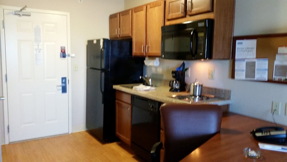 Candlewood Suites Gillette by IHG - photo 11