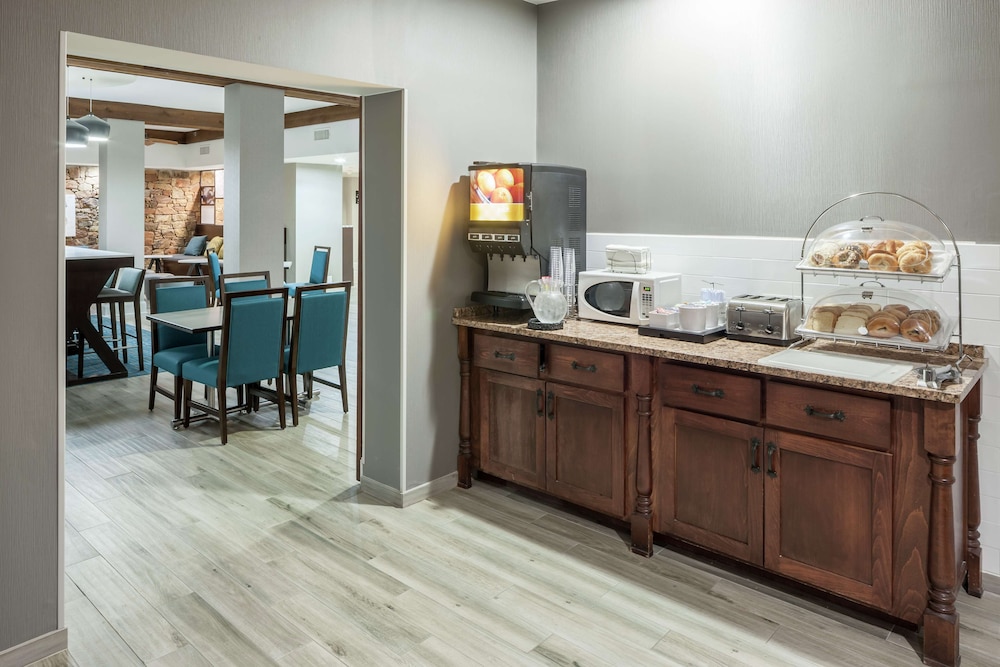 Hampton Inn Austin NW near The Domain - photo 20