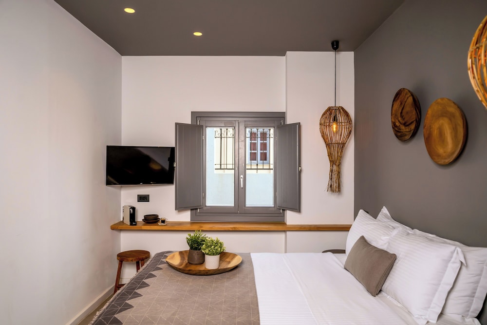 Lemon Suites Santorini — Fira — photo 5