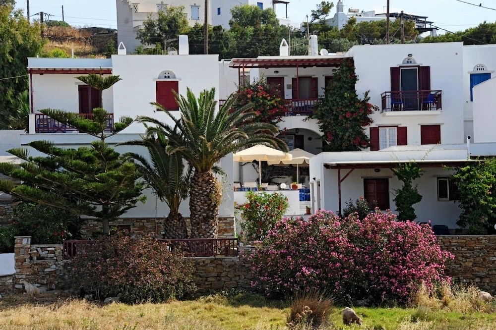 Akrogiali Hotel - last minute hotel in Tinos